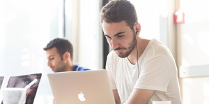 A Escola Virtual do Governo Federal oferece 12 cursos online 100% gratuitos na área da Inteligência Artificial, Gestão da Informação e Inovação