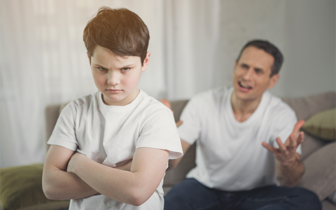 Como criar um Delinquente dentro de Casa.