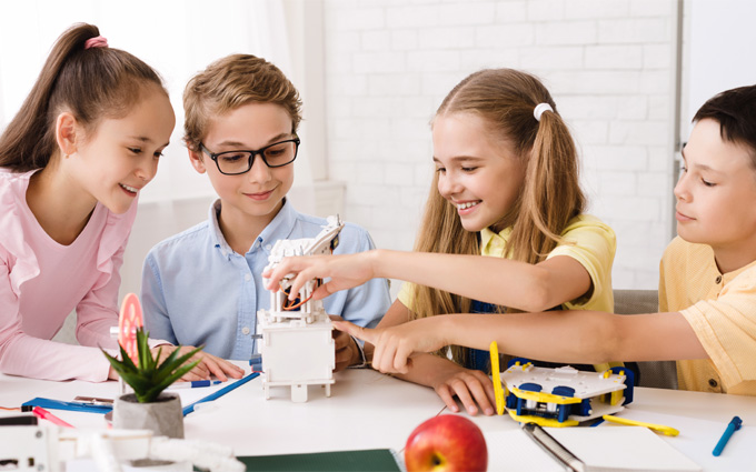 12 Dicas e Reflexões que nos ajudam a compreender o processo de desenvolvimento da Criatividade e Comportamento das Crianças.